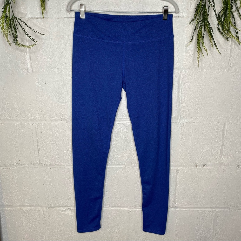 Fabletics 7/8 Length Two Tone Blue Stripe Leggings Size Medium/Large